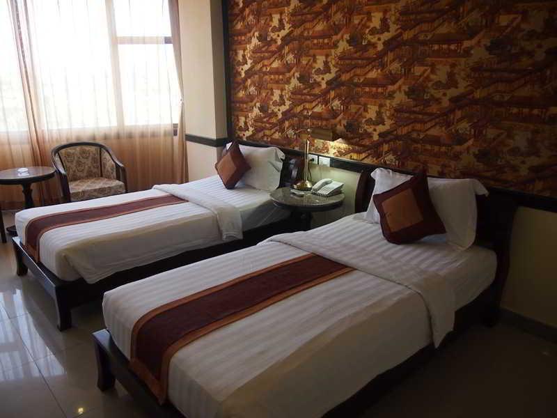 Jomtien Holiday Pattaya Hotel Exterior photo